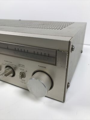 Hitachi Am-Fm Stereo Receiver SR-4010 silver plate vintage radio