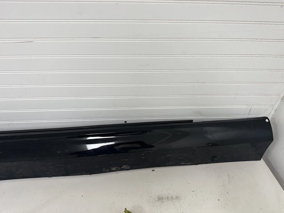 OEM 2018-2021 VOLVO V60 RIGHT SKIRT ROCKER PANEL MOLDING  31448912 - Image 4 of 4