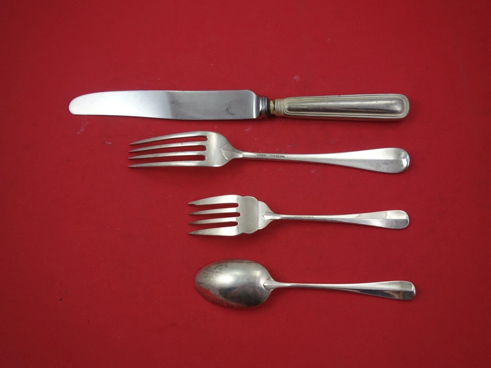 Saxon By Birks Plata de Ley Cena Tamaño 4 piezas Ajuste de Lugar Foto 2 de 2