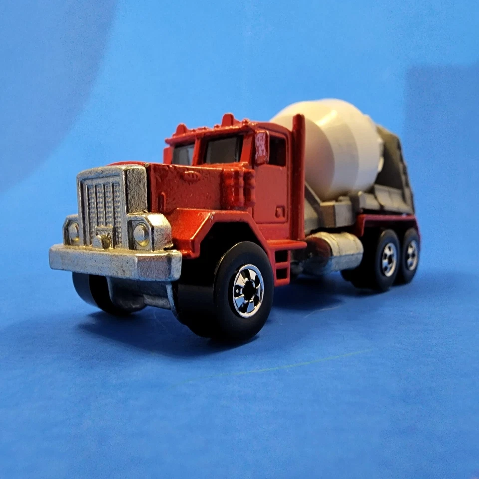 Camión de hormigón Hotwheels Peterbilt 1979 Foto 3 de 4