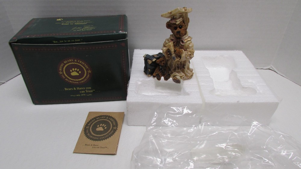 Boyds Bears & Friends Figurine 1997 Bailey the Graduate Carpe Diem