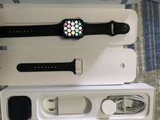 Apple Watch Series 5 44mm Cassa in alluminio color grigio siderale con  Cinturino Sport color nero - S/M e M/L (GPS + Cellular) (MWWE2TY/A) |  Acquisti Online su eBay