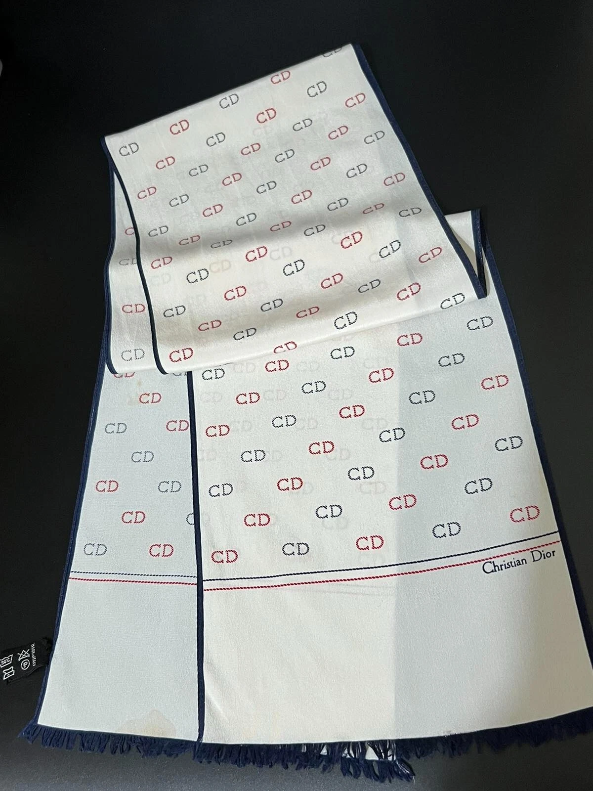 Foulard ancien Christian Dior en soie avec franges, 130x20 cm.