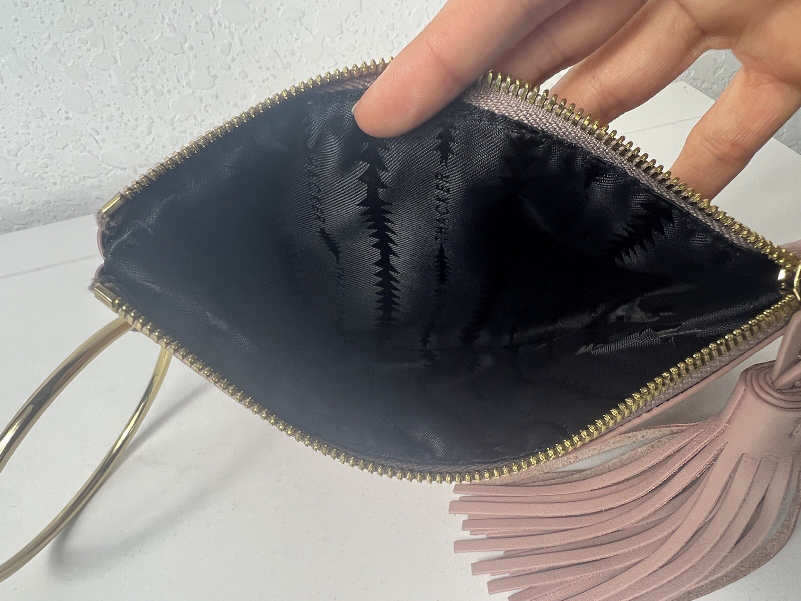 THACKER SOLID SOFT PINK LEATHER POUCH BAG RING HA… - image 6