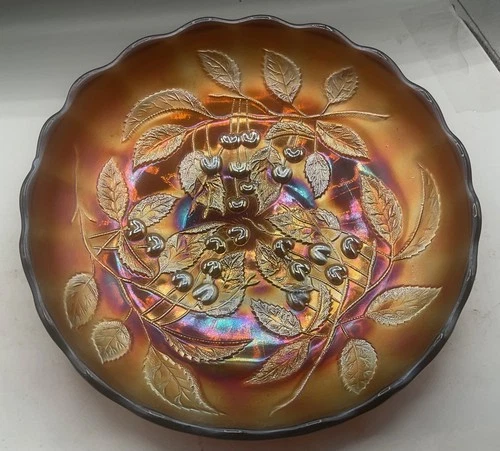 SUPER VINTAGE CARNIVAL MILLERSBURG AMETHYST CHERRIES MASTER ICE CREAM BOWL