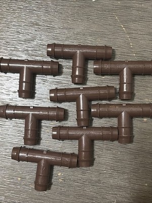 Lot of 8 Hunter 17mm Barbed Tee Fittings Drip Irrigation 1/2  Tubing Connectors