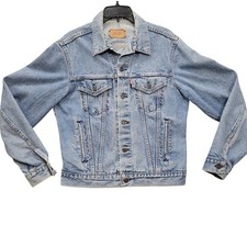 Vintage Levi's 71506-0216 Trucker Denim Jacket Made in USA 42L Light Wash