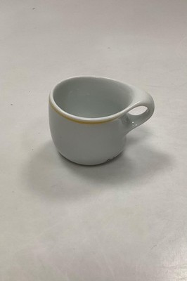 Royal Copenhagen Minas Bebe Design Gelb Mokkatasse Nr. 069