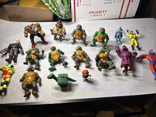 Lot Of Vintage Teenage Mutant Ninja Turtles Figures 1990s TMNT - As-is  + Extras