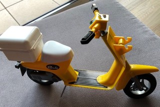 Barbie/Sindy Vintage Motorrad/Roller in Gelb“ Sindy 2