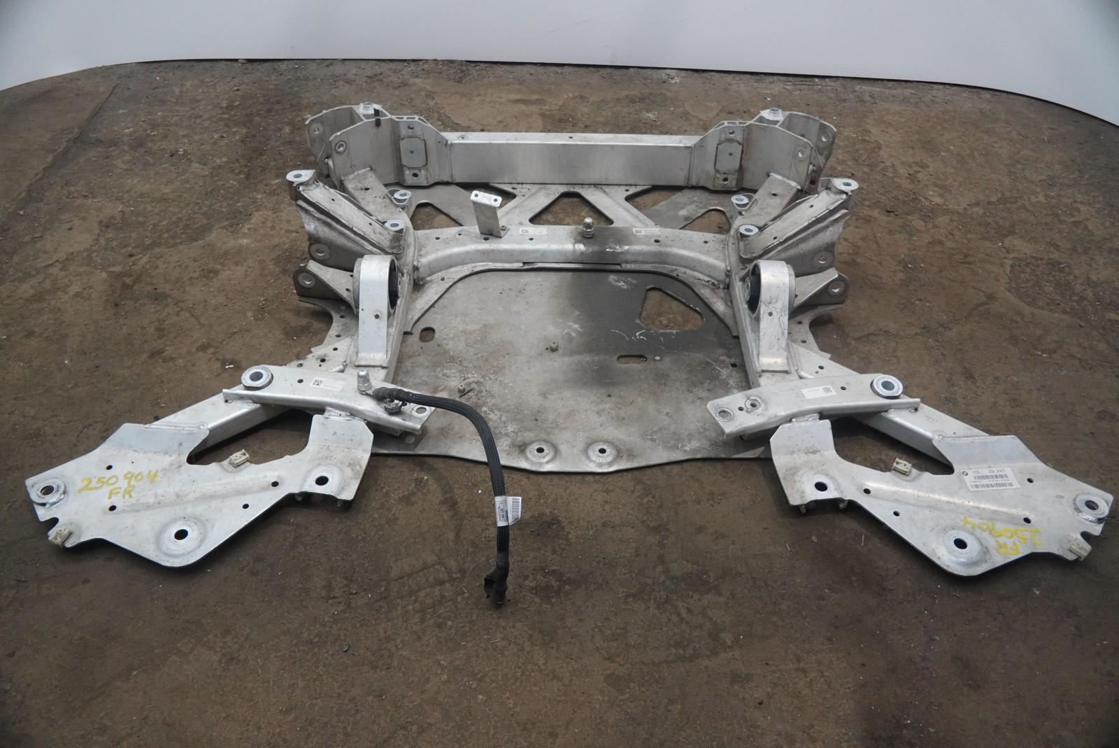 Front Suspension Subframe Cradle Crossmember 31108836245 OEM BMW i8 2014-20