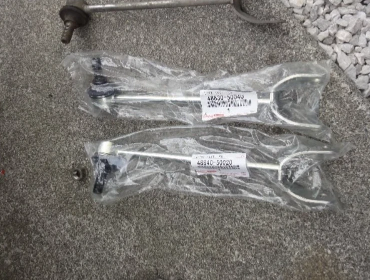 GENUINO TOYOTA LEXUS LS460 07-17 Suspensión Trasera Estabilizador Eslabón Derecha Derecha Derecha Derecha Juego OEM Foto 3 de 3