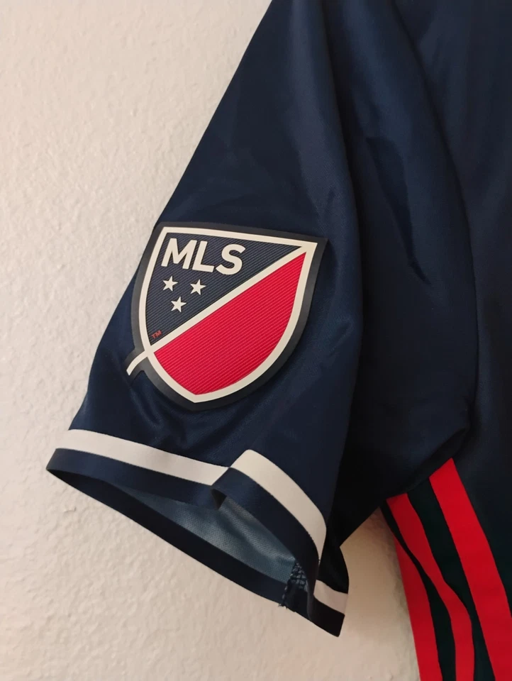 Adidas KELYN ROWE Signed New England Revolution MLS Soccer Jersey Adult Medium - Image 3 of 4