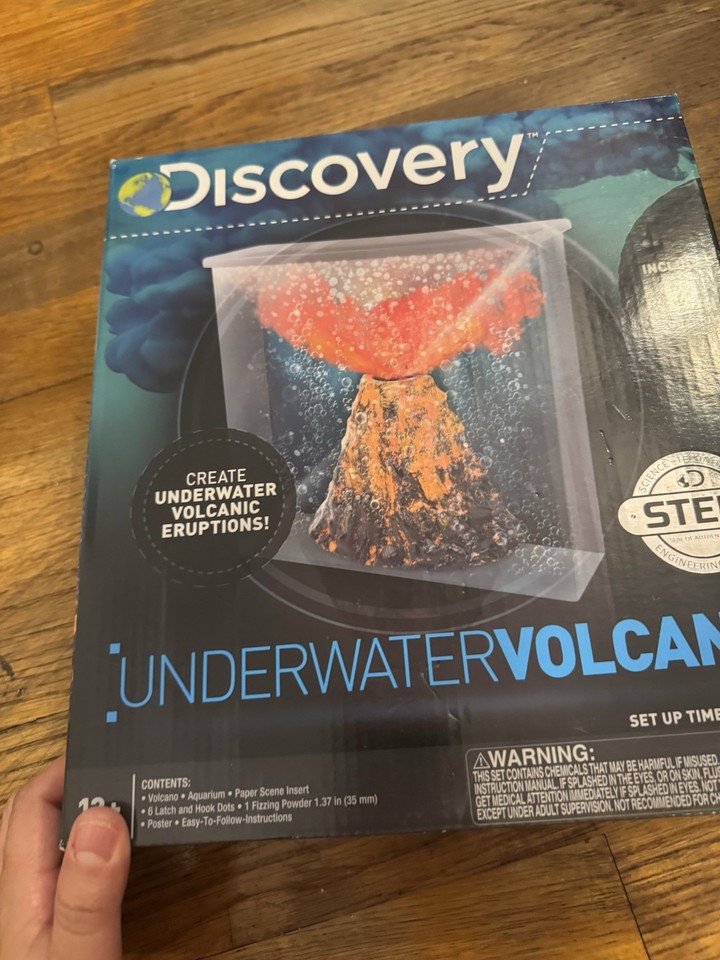 Discovery Underwater Volcano STEM Science Kit – 8” Aquarium + Fizzing ...