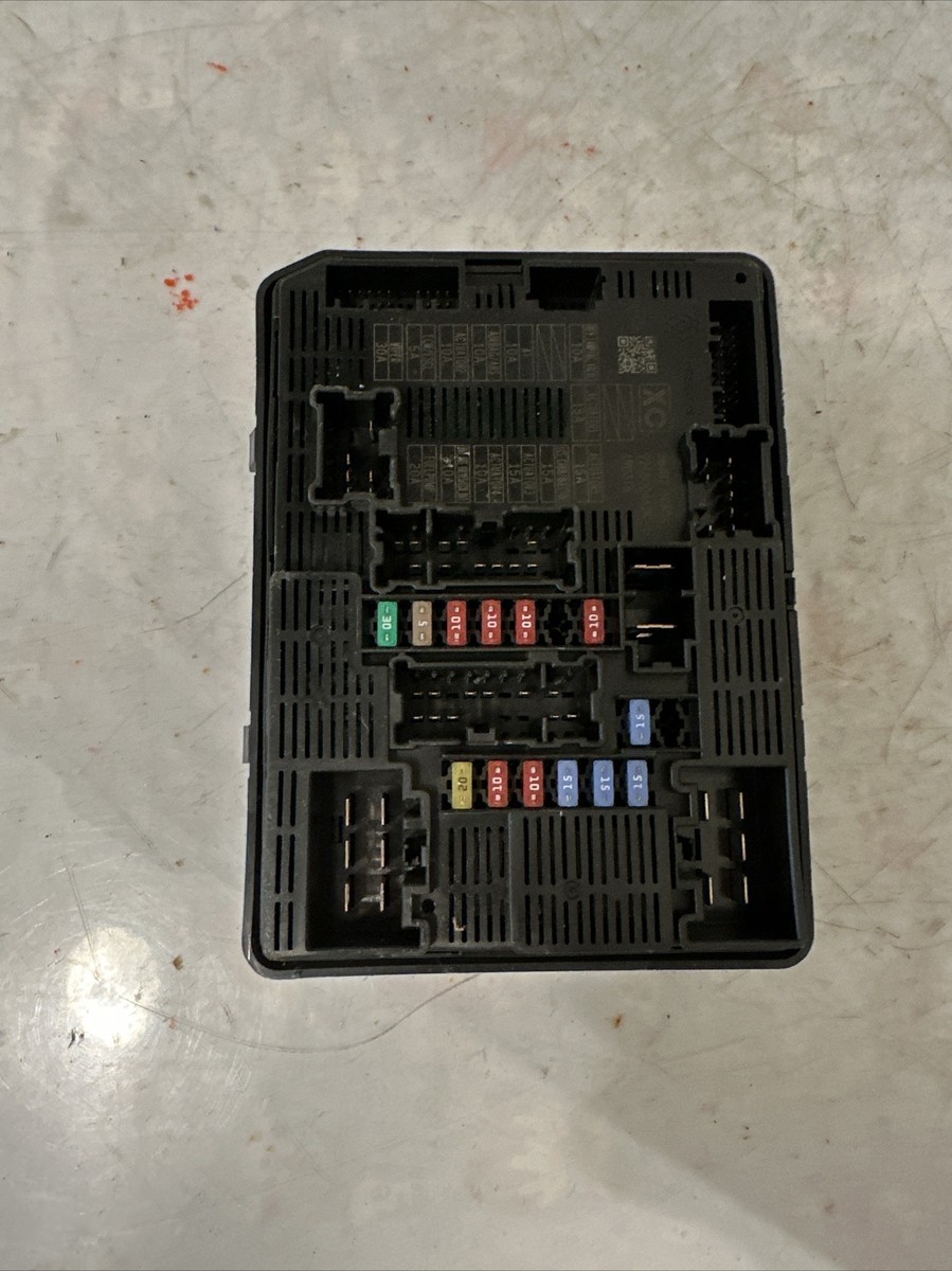 2019 NISSAN KICKS ENGINE ROOM POWER DISTRIBUTION FUSE BOX