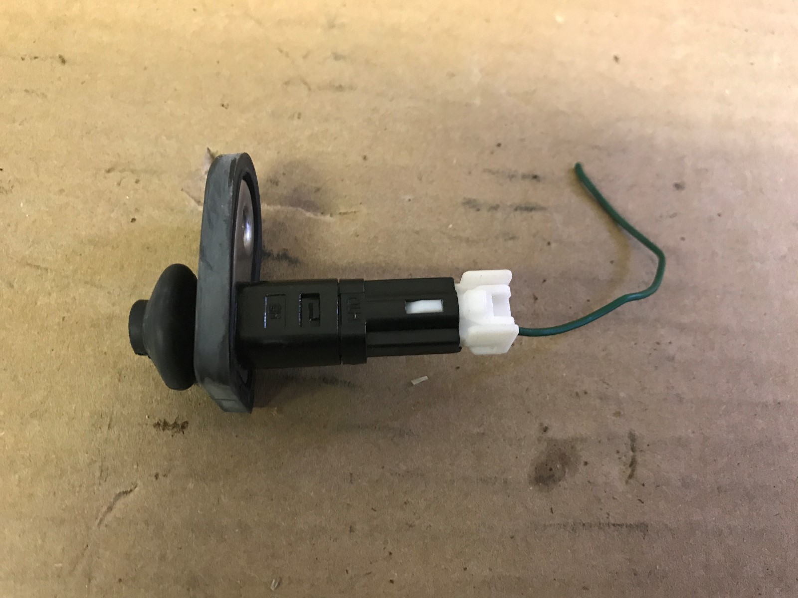 2010 KIA SOUL DOOR AJAR SWITCH eBay