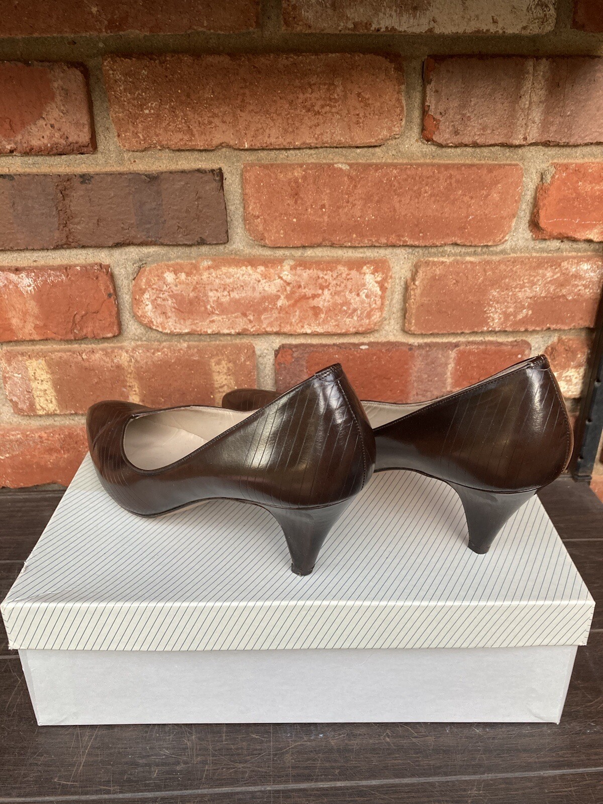 Amalfi Italy Size 9.5 AAA Brown Leather Pumps Extra Narrow Shoes eBay