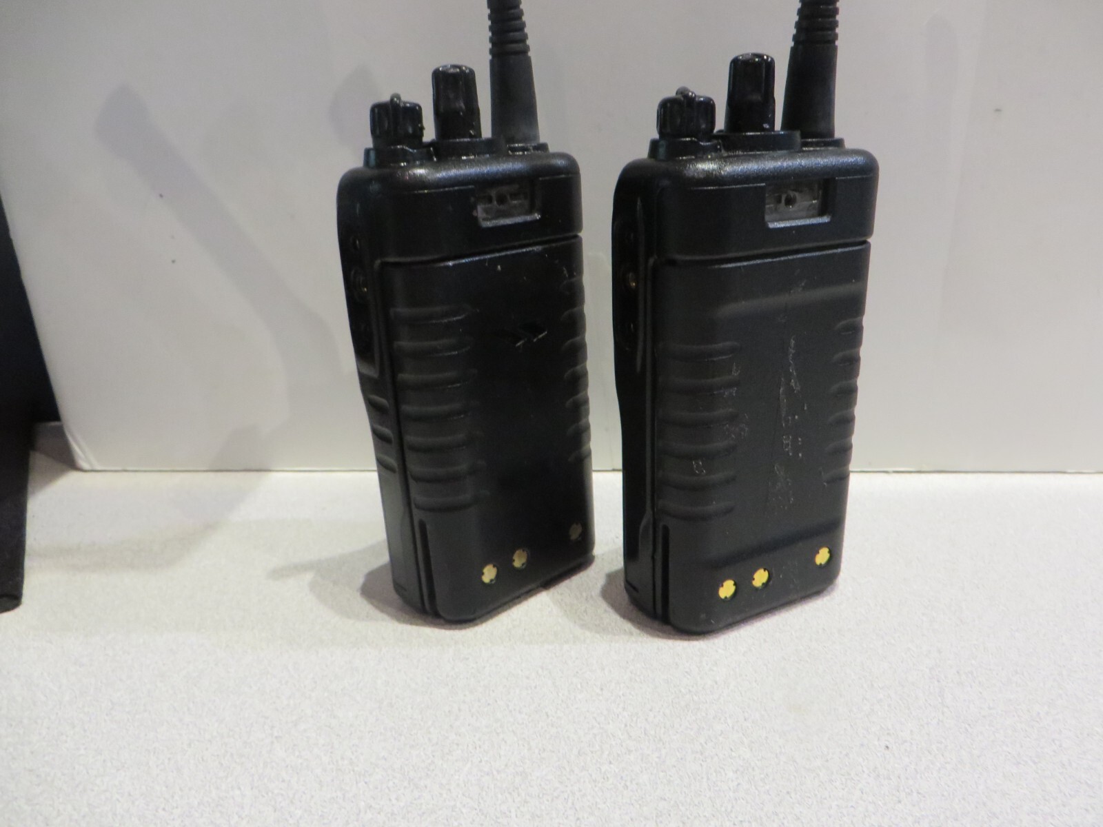 Vx250 Router 2 X VX STANDARD VX-231-G7-5 UHF 450-512 MHz 16ch TWO WAY RADIO W/Batt ...