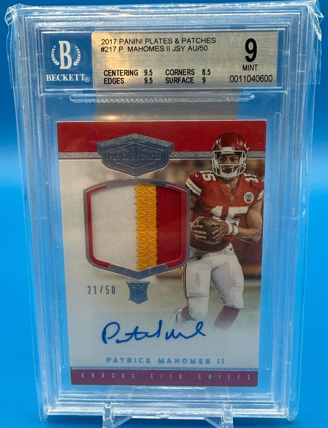 Patrick Mahomes Panini Plates & Patches #217 Patch Autograph
