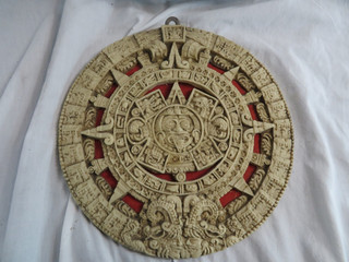 VINTAGE Aztec Mayan Calendar Raised Wall Plaque Red Felt Background PREOWNED