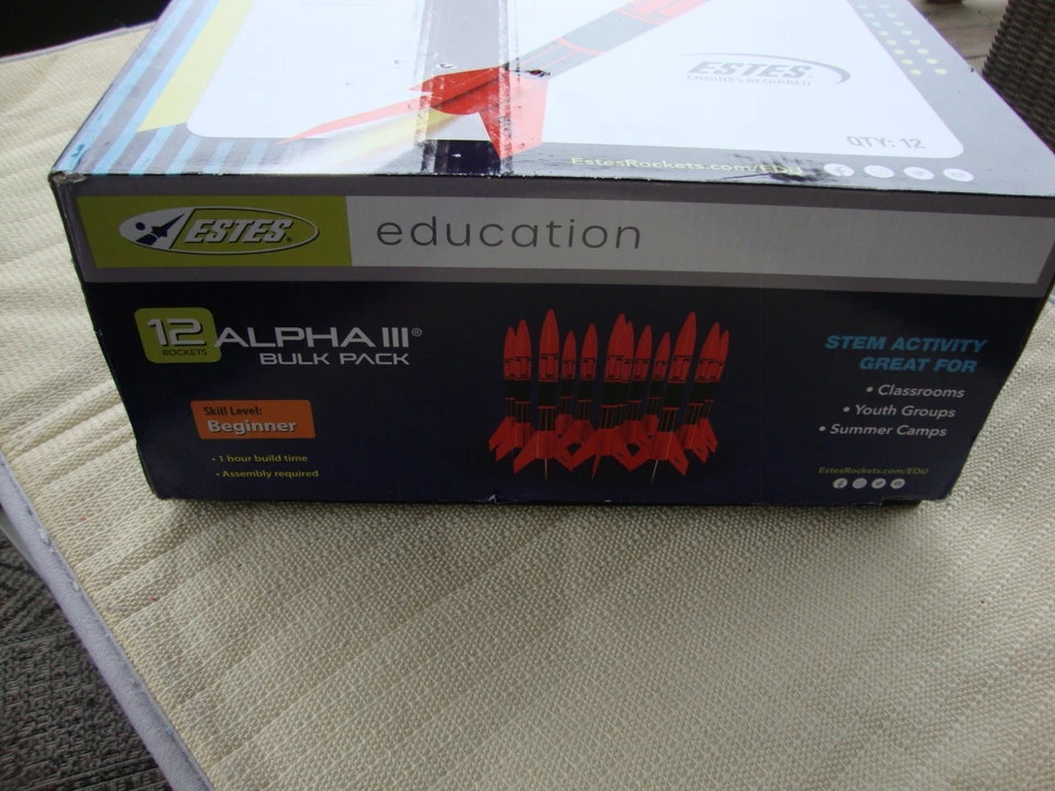 Estes Alpha III Rocket Bulk Pack - Inclui 8 kits de foguetes modelo iniciante - Imagem 2 de 4