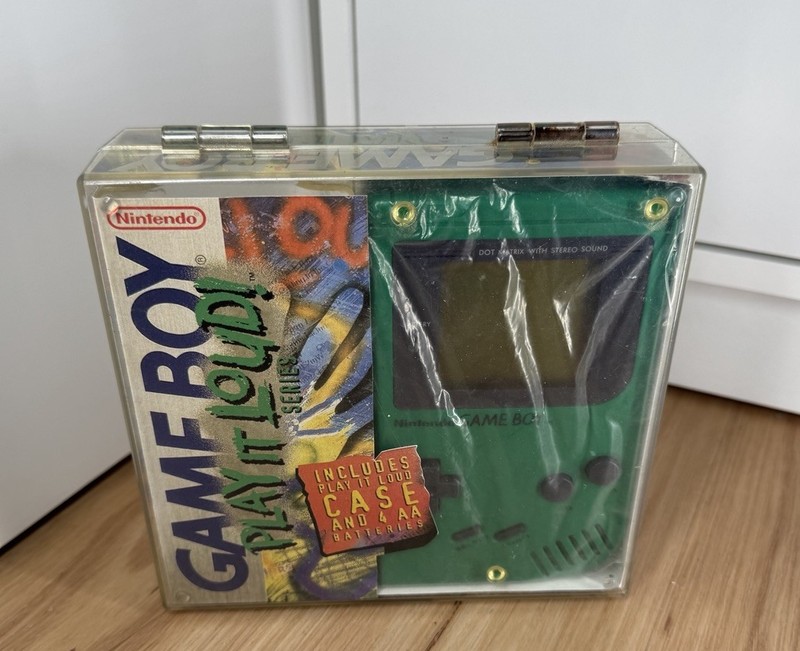 Nintendo Game Boy Play It Loud - Gorgeous Green CIB DMG-01