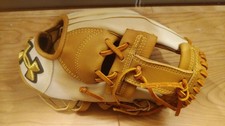 Under Armour Softball Glove Infield Leather 5-Finger White Beige Used