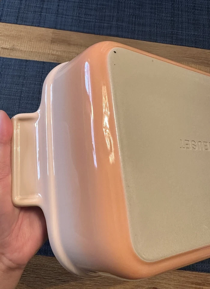 NEW Le Creuset Seconds Peche Stoneware Heritage Rectangular Dish 26 cm 2.5 qt - Image 2 of 4