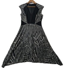 Pre-owned Nine West women’s black and white geometric patterned sleeveless dress