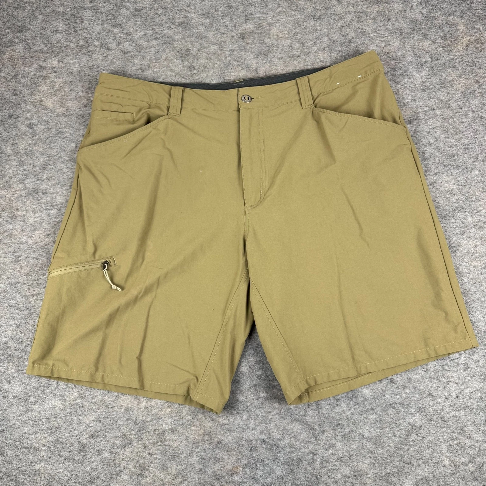 Patagonia Quandary Shorts 10" 57826 Pockets Nylon Stretch Beige Mens 40 *