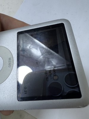 Apple iPod nano 第3世代 4GB シルバー A1236 完動品 Apple iPod nano