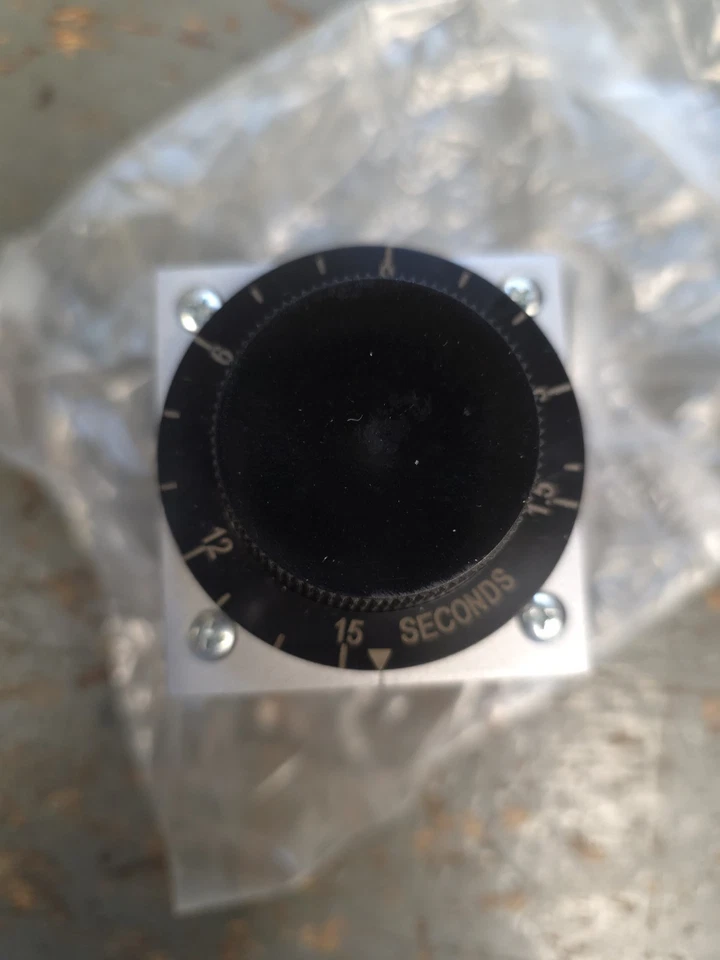 Relé Temporizador Agastat 7022AC 120V 60Hz 15-15 Sec Foto 3 de 3