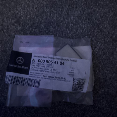 #ad #ad 1X New Genuine Mercedes TYRE PRESSURE SENSOR TPMS A0009053907 for C ; GLC ; EQC GBP 16.01