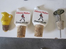 LOT DE 4 BOUCHONS DOSEURS ALCOOL JOHNNIE WALKER BERGER JACK DANIEL'S OLD N°7