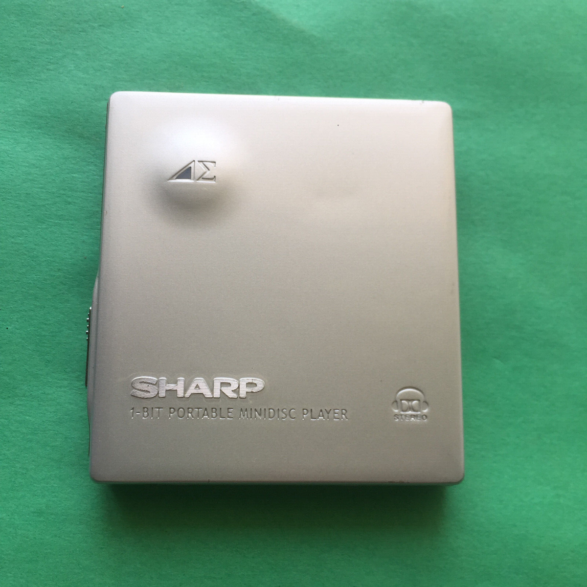 希少】SHARP MD-DS5 ポータブルMDプレーヤー （シルバー） 希少】SHARP