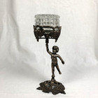 Support métal fonte fer putto & feuilles de vigne couleur argent avec boite verre cristal plomb