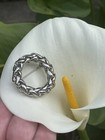 Vintage Silver Tone Braided Twisted Rope Circle Brooch Pin Jewelry — photo 3