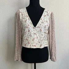 American Eagle Top Large Cottagecore Floral Linen Blend Cropped Long Sleeve