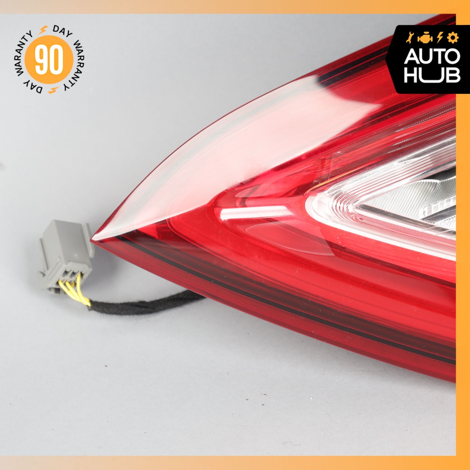 17-20 Maserati Levante M161 Inner Tail Light Lamp Right Passenger Side OEM 73k
