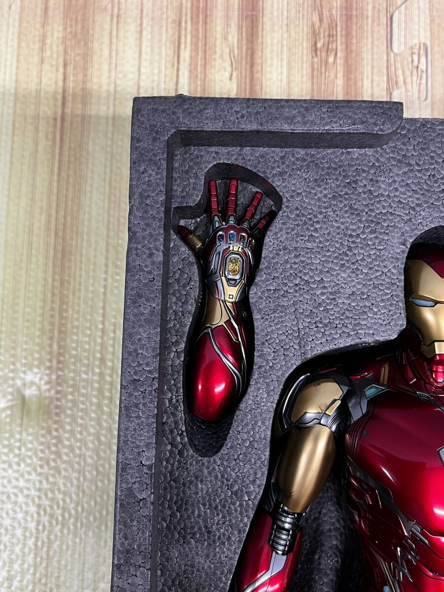 Hot Toys Iron Man Mark 85 LXXXV Diecast Avengers Endgame 1/6 Hot Toys Iron Man Mark 85 LXXXV Diecast Avengers Endgame 1/6