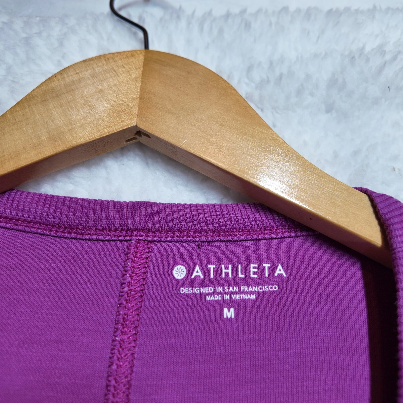 athleta modern sundown crewneck tee top sweatshirt