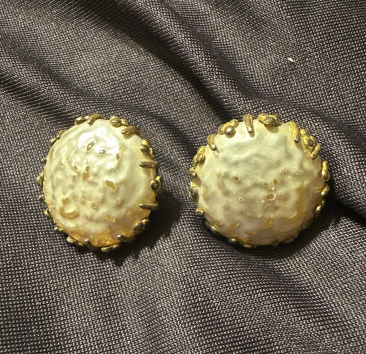 VTG Miriam Haskell faux baroque cabochon pearl clip ons signed gold tone 