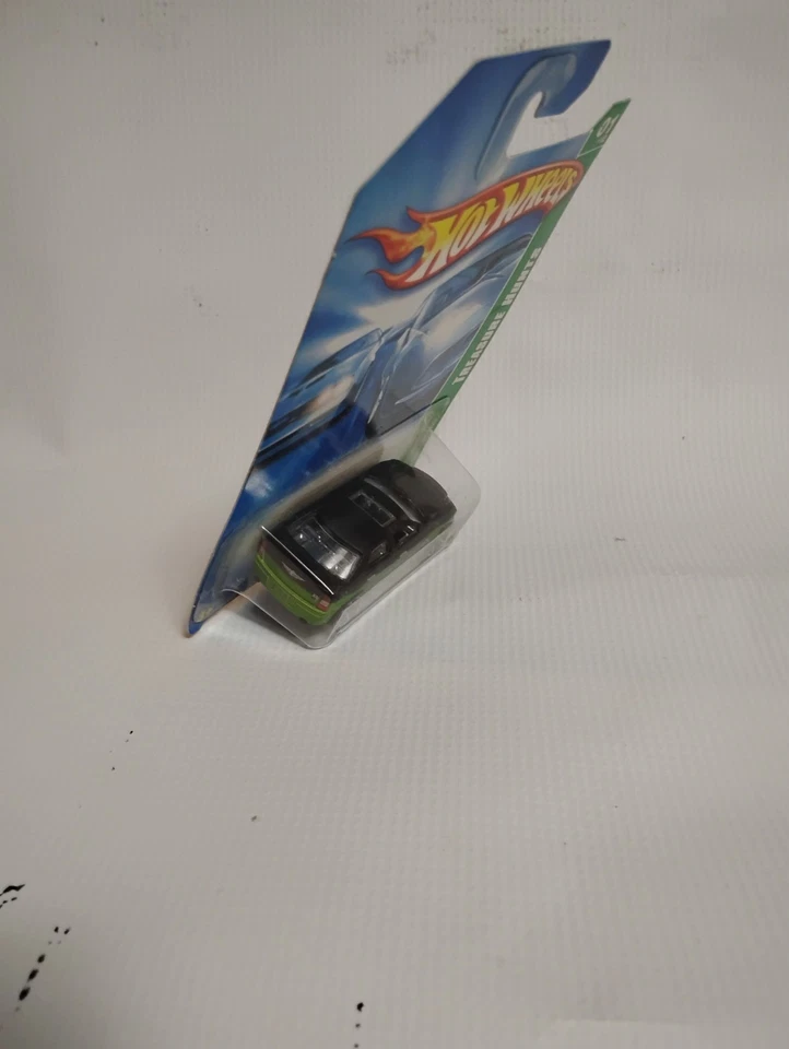 Hot Wheels Treasure Hunt Chrysler 300c 2008 raro 1 de 12 Foto 3 de 4