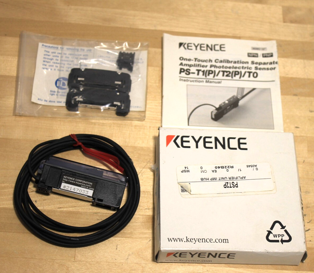 Keyence PS-T2P Amplifier Sensor Unit