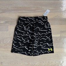 Boys Black Under Armour Logo Shorts Size 5 NWT