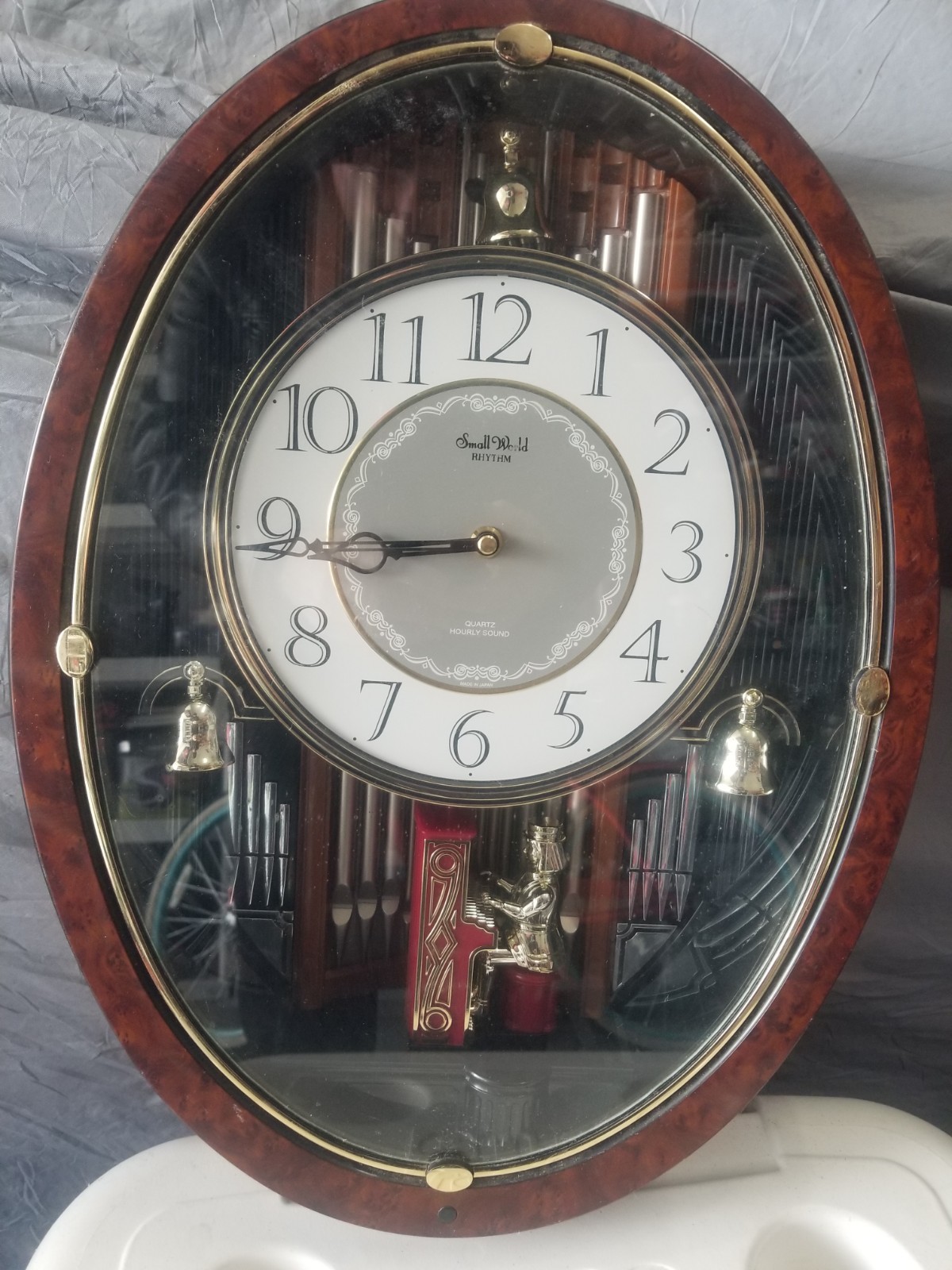 Vintage 1960s World Musical Wall Clock Oval Animated Decor Made In Japan-WORKS!!