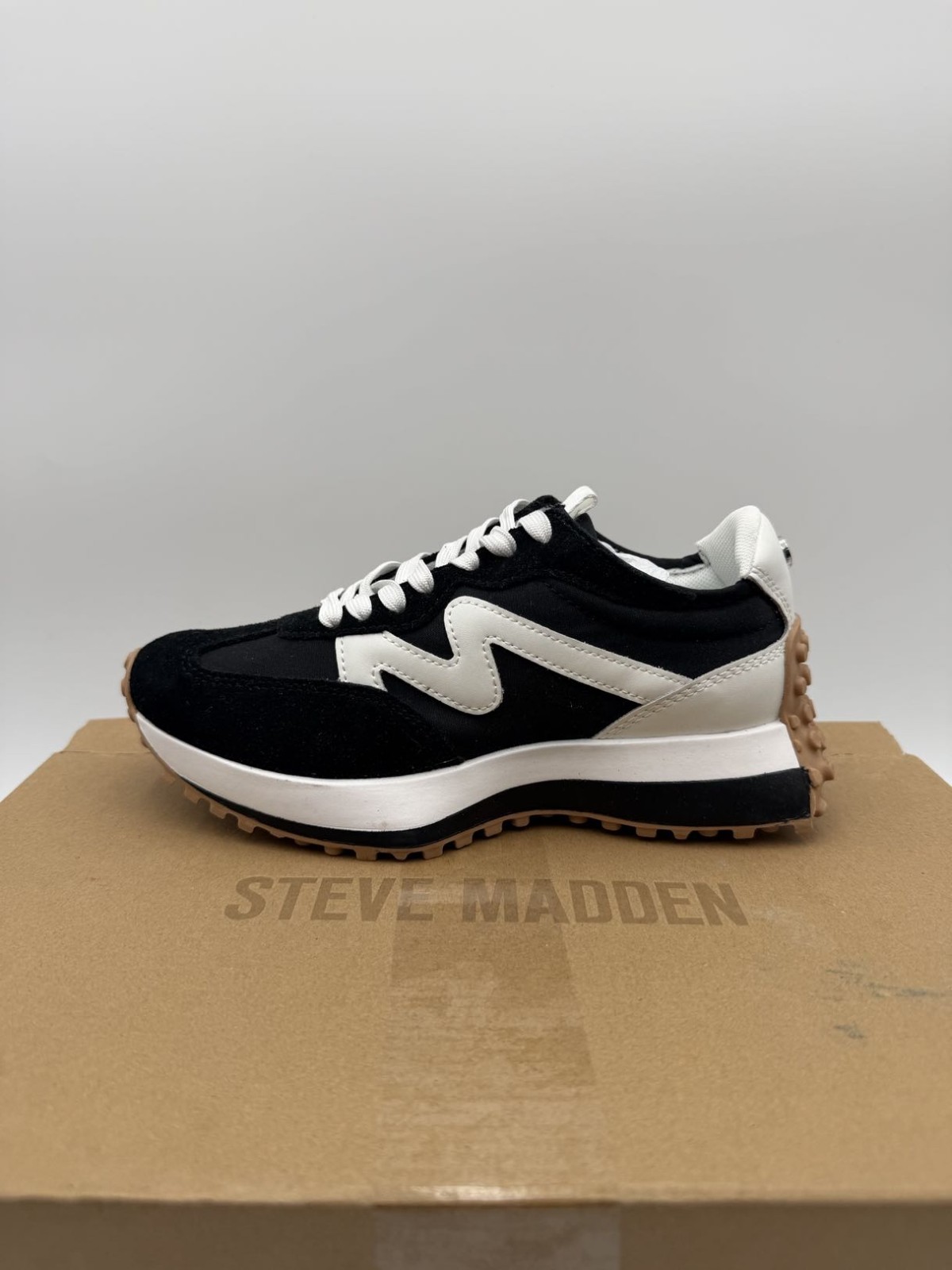 Steve Madden Campo Sneaker Black/White Women’s Size 6.5