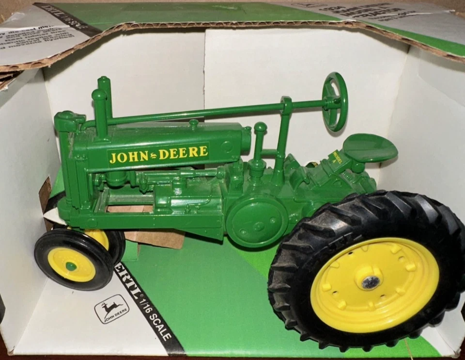 Tractor delantero estrecho ERTL John Deere 1/16 modelo A #539DO #469 Foto 2 de 2