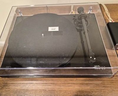 Music Hall MMF 2.3 Turntable  W/ Cambridge Alva Solo Preamp