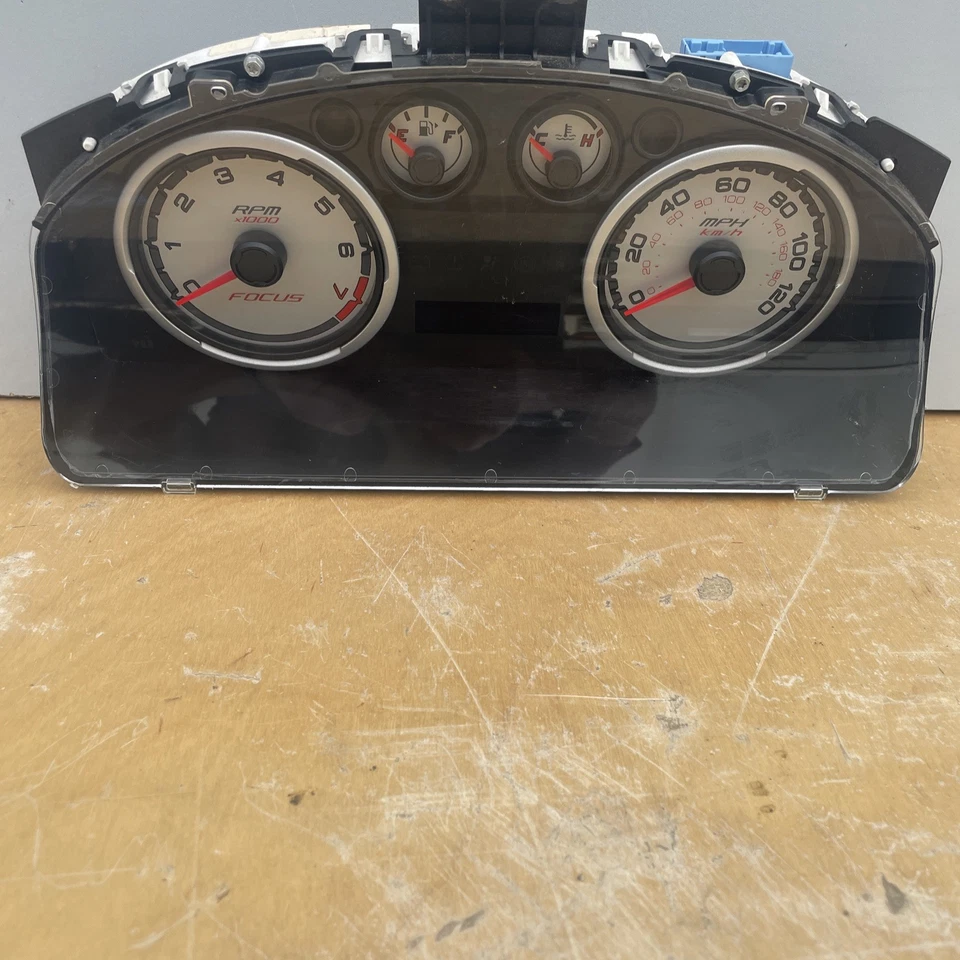 Cuadro de instrumentos velocímetro Ford Focus 2009 panel de instrumentos indicadores 175 millas Foto 2 de 4